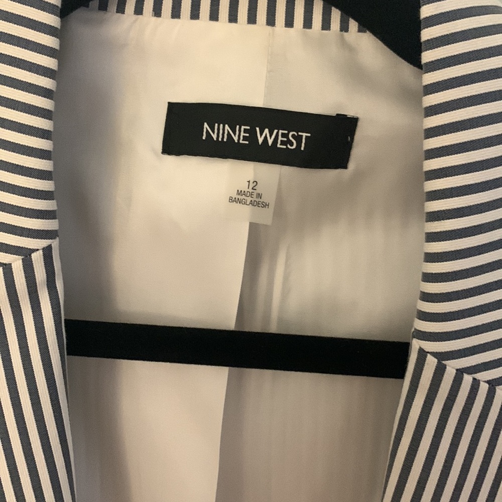 Nine West light blue and white blazer - Picture 2 of 3